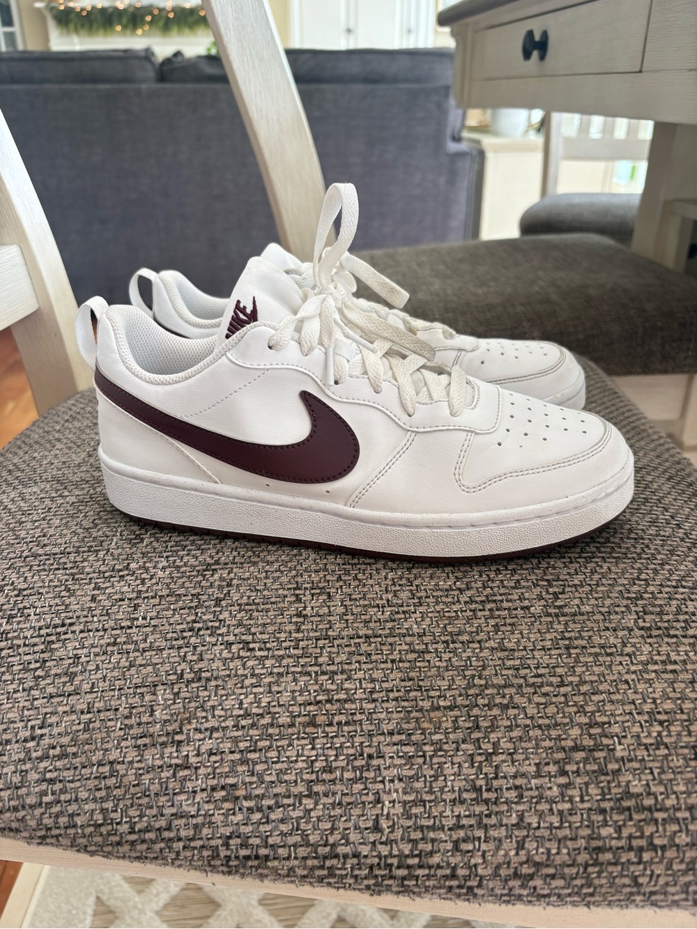 Nike White Low-Top Sneakers with Burgundy Swoosh Size 7Y